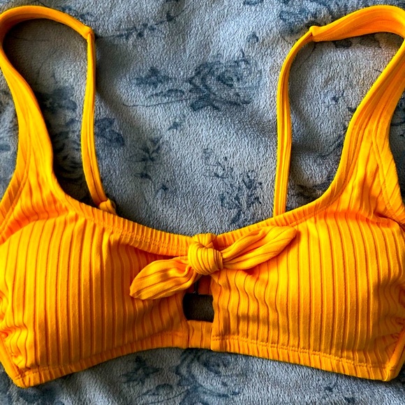 Yellow Ribbed keyhole Swim Top - Picture 4 of 4